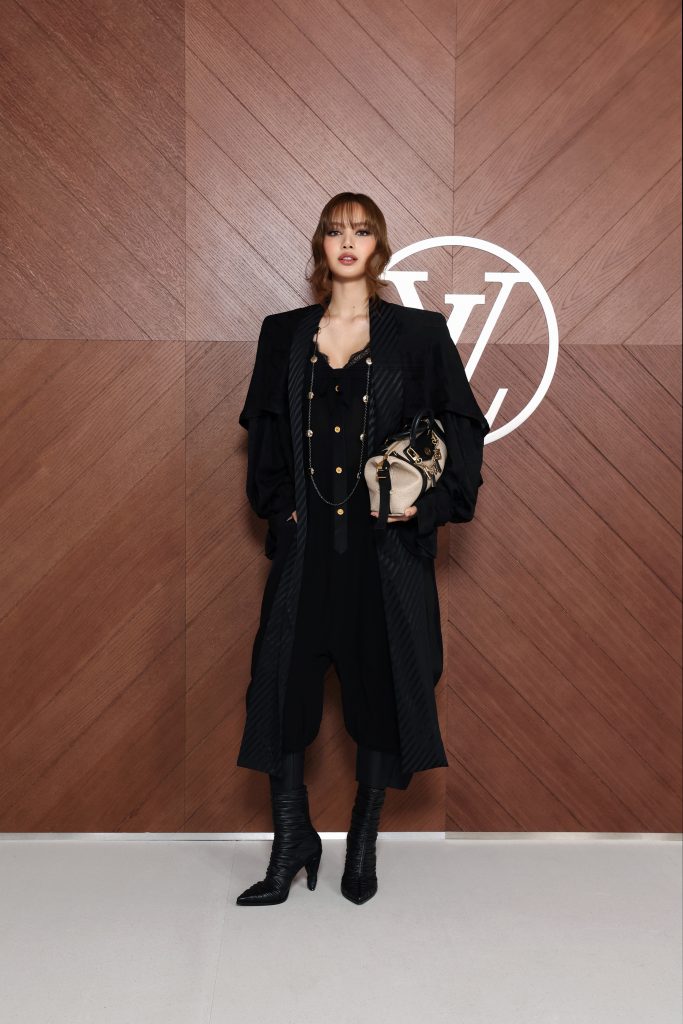 paris fashion week lisa